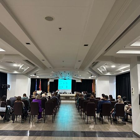 Hotel Partner & Spa Vlorë Екстериор снимка